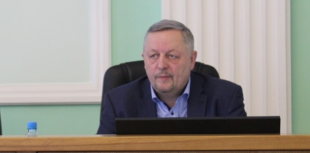 «Консерватор» Путинцев против «охотников на тараканов»
