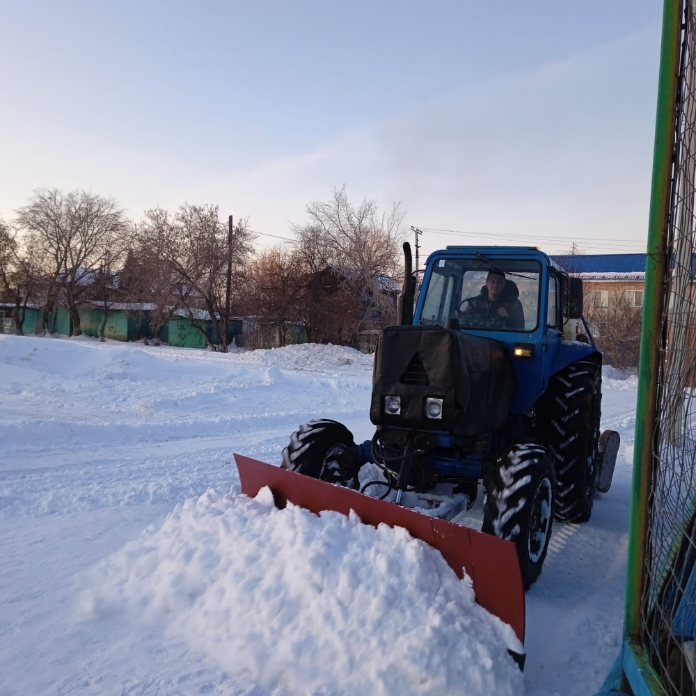 Как в Омском районе справляются с зимними трудностями