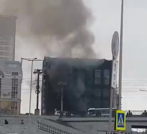 Строящийся отель напротив Горсовета горел второй раз за год