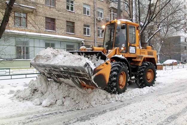 Дорожник выстрелил в омича, который указывал ему, как чистить снег