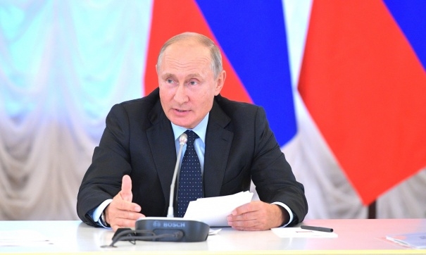 Путин обещал подумать, куда можно «вписать Омскую область»