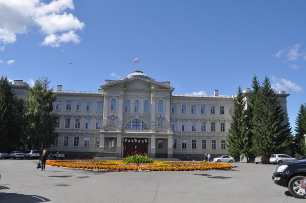 Места в новой Общественной палате Омской области получили Адабир, Белов и Галаванов