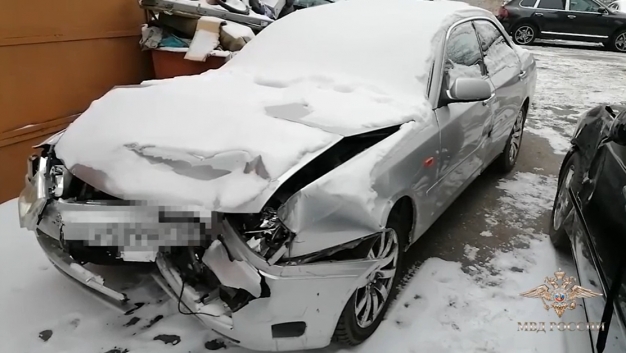 В Омске задержали подозреваемых в незаконном получении страховых выплат за инсценированные ДТП