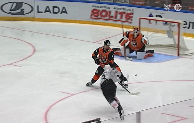 Дебютная шайба Пилипенко за «Авангард» стала победной в матче против «Амура»