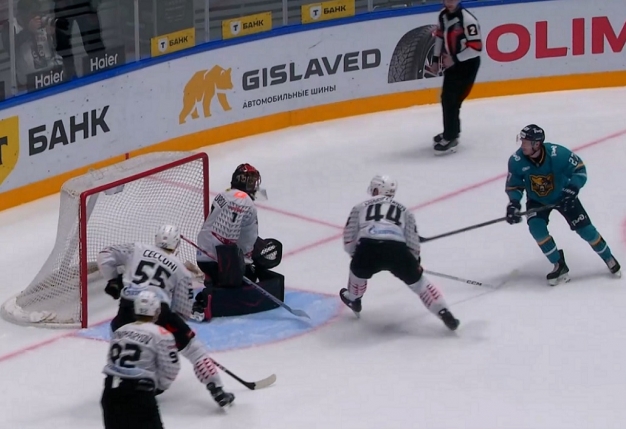 Съездили на курорт… «Авангард» проиграл глухому аутсайдеру «Сочи» 1:3