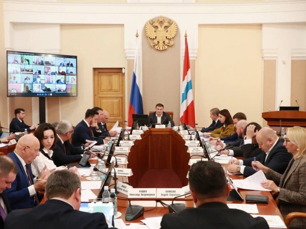 Виталий Хоценко: «Сегодня на заседании Правительства одобрили проект областного бюджета на предстоящие три года»