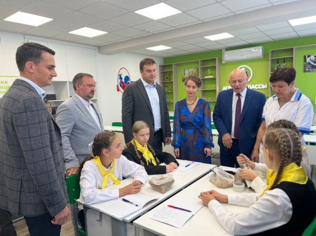 Первые в регионе агроклассы нового формата открылись в Иртышской школе Омского района