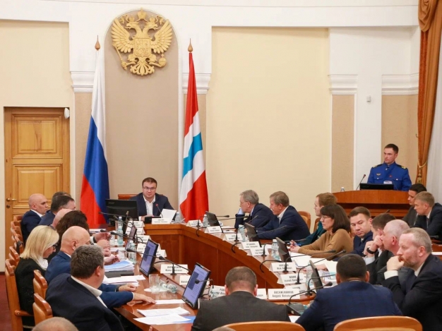 Виталий Хоценко: «Рассмотрели проект строительства в Омске завода по производству судов класса "река-море"»