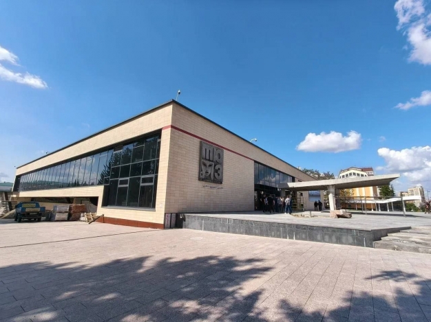 Капремонт Омского ТЮЗа снова сорван: контракт расторгнут, подрядчик на стадии банкротства