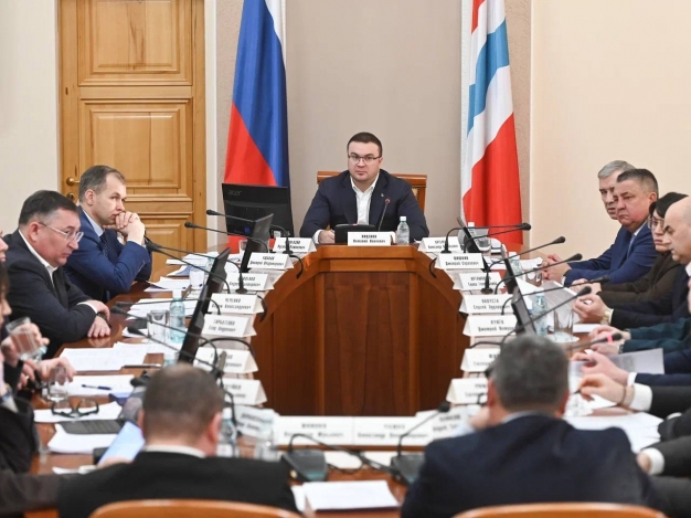 Виталий Хоценко: «В ходе заседания поддержали новый проект — строительство транспортно-логистического комплекса "Контейнерный терминал "Карбышево"»