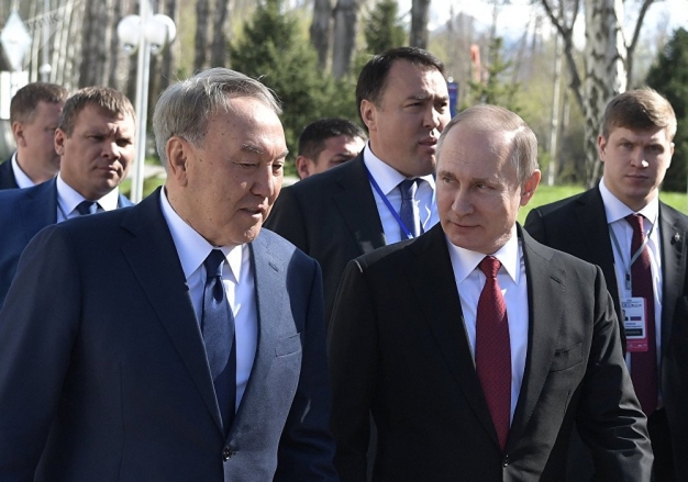 Старый Кировск и «Галерка» — что покажут Путину и Назарбаеву