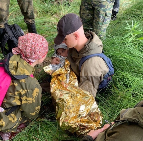 Пропавшего в Большереченском районе малыша нашли в километре от того места, где он потерялся