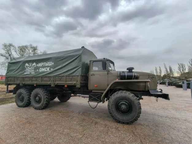 Парк «Патриот» в Омске пополнился новыми экспонатами