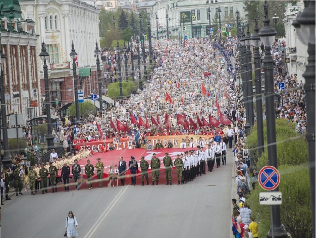 80 тысяч омичей прошли в «Бессмертном полку»