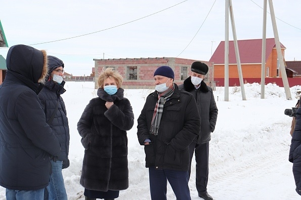 Глава Омского района возобновляет регулярные рабочие поездки по селам — начали с Надеждино