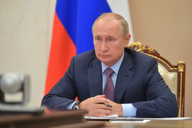 Путин отправил в отставку пять министров и одного полпреда