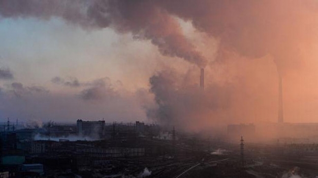 В районе завода «Омский каучук» зафиксировали выбросы шести веществ