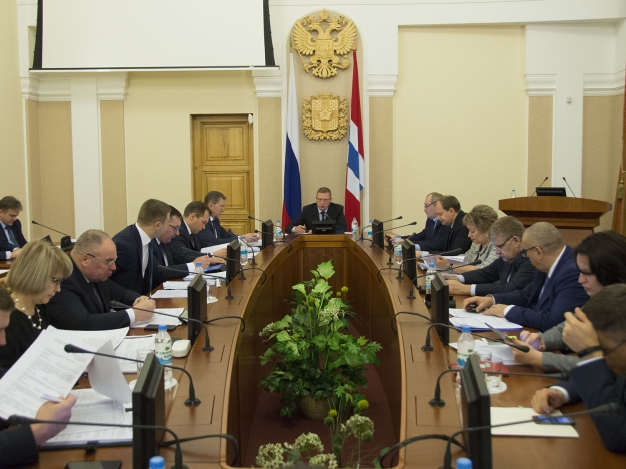 Бурков поручил главе Таврического района публично обсудить проблему закрытой секции тхэквондо