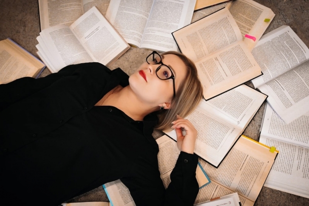 «Вот заработаю много денег — и все мои проблемы решатся»