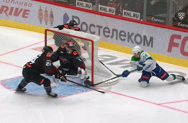 Лицом в «салат». «Авангард» Старый Новый год «отметил» поражением от «Салавата Юлаева»