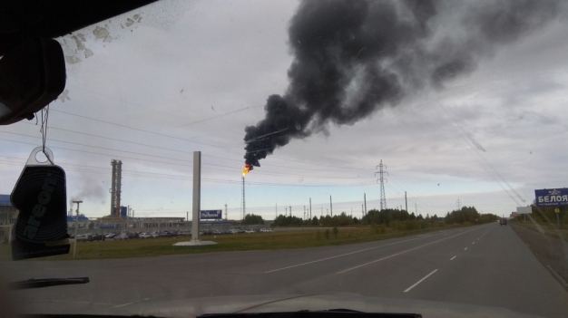 В минприроды рассказали об источнике черного дыма в Городке нефтяников