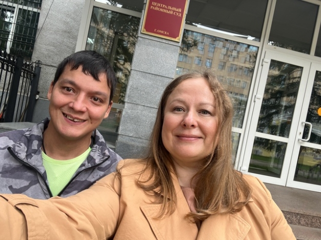 Суд полностью удовлетворил иск сироты Тимура Сакенова к Минобру и Минстрою региона
