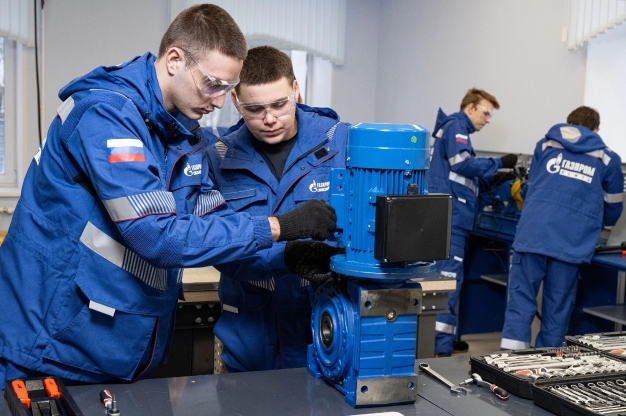 Приемная кампания в партнёрских колледжах «Газпром нефти» вышла на финишную прямую