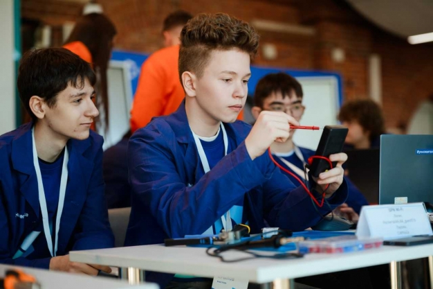 Омские школьники завоевали награды на всероссийской олимпиаде «Умножая таланты» «Газпром нефти»