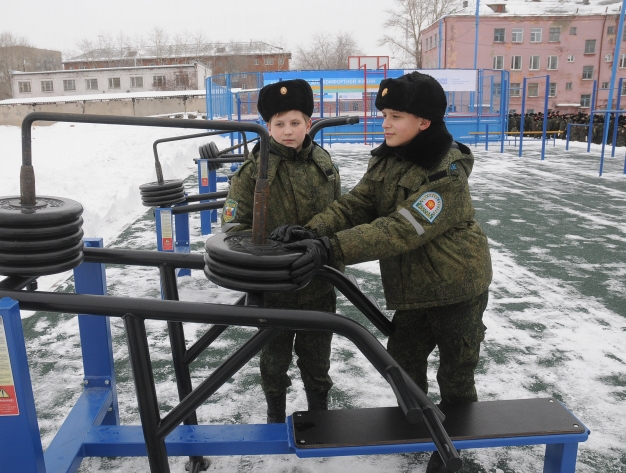 ОНПЗ открыл спорткомплекс в школе-интернате №9 имени маршала Дмитрия Язова