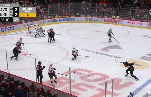 «Авангард» начал поход за Кубком Гагарина с непростой победы над «Нефтехимиком»