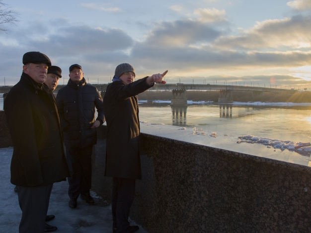 Бурков с Фроловым погуляли по центру Омска