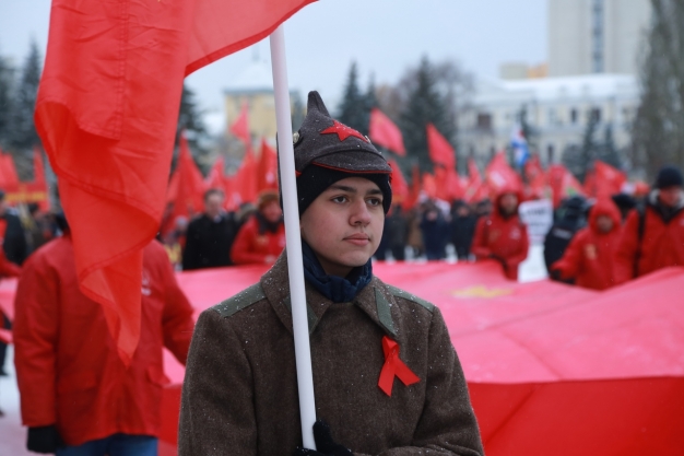  «Ленин будет жить!». В Омске состоялись демонстрация и митинг, посвященные 7 ноября