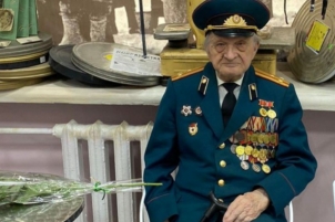 Ветеран Великой Отечественной войны и Почетный гражданин Омска Николай Казикин отметил 100-летний юбилей