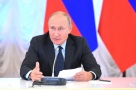 Путин обещал подумать, куда можно «вписать Омскую область»