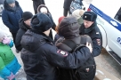 В Омске задержали сторонников Навального 