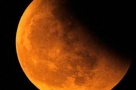 Омичи увидят полное лунное затмение, которое бывает раз в сто лет