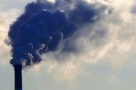Нефтезавод и Омсктрансмаш проверят на предмет вредных выбросов из-за жалоб горожан