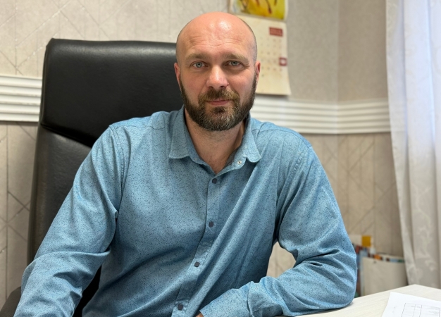 Коллективу Камерного драматического театра им. В.С. Решетникова представили нового худрука