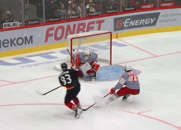 «По бразильской системе». «Авангард» победил в «перестрелке» со «Спартаком» — впервые на домашнем льду