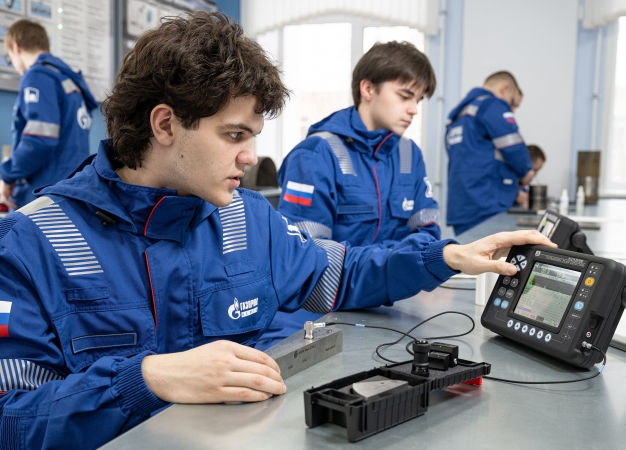 «Газпром нефть» установила новый рекорд в области нефтепереработки по итогам 2025 года