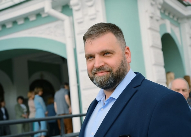 Андрей Маслов покидает «Пятый театр» и возвращается в Омскую драму