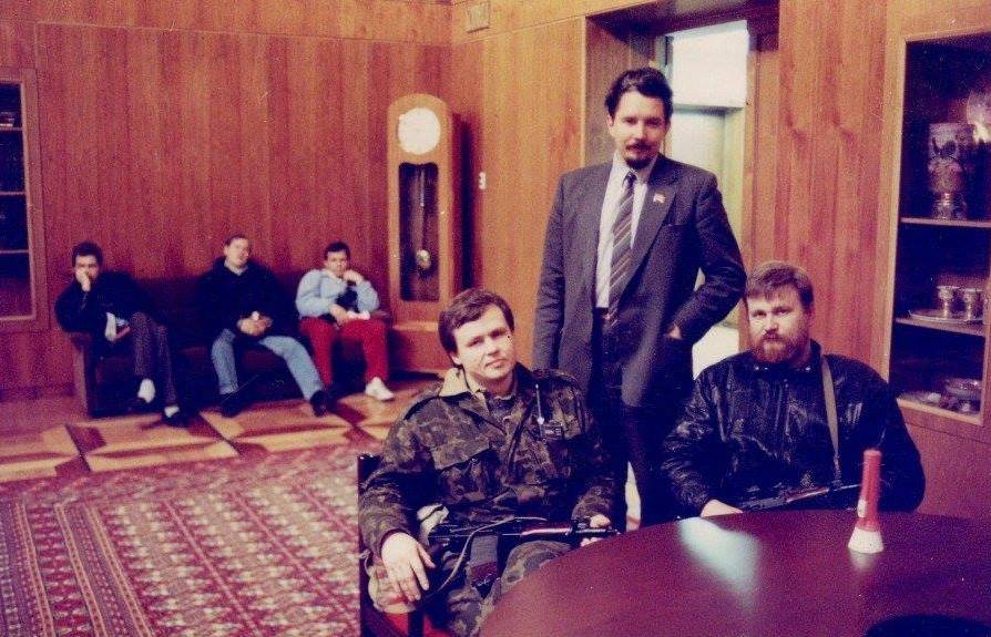 В осажденном Белом доме во время октябрьских событий 1993 года.