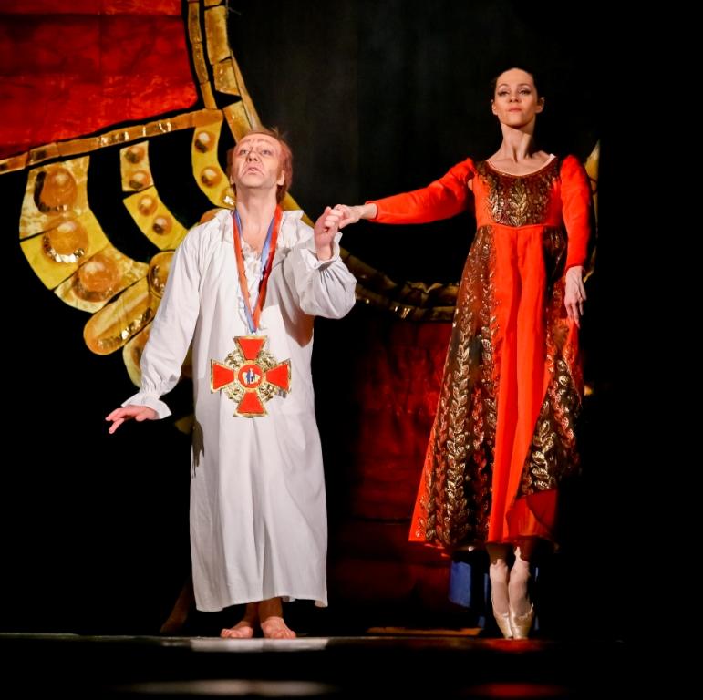 Сцена из балета Анюта. Анна Маркова и Сергей Флягин
