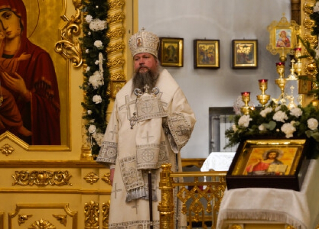 Митрополит Омский и Прииртышский Дионисий: «Нынешнее Рождество тихой своей радостью входит в начало года под грохот канонады в разных местах планеты...»
